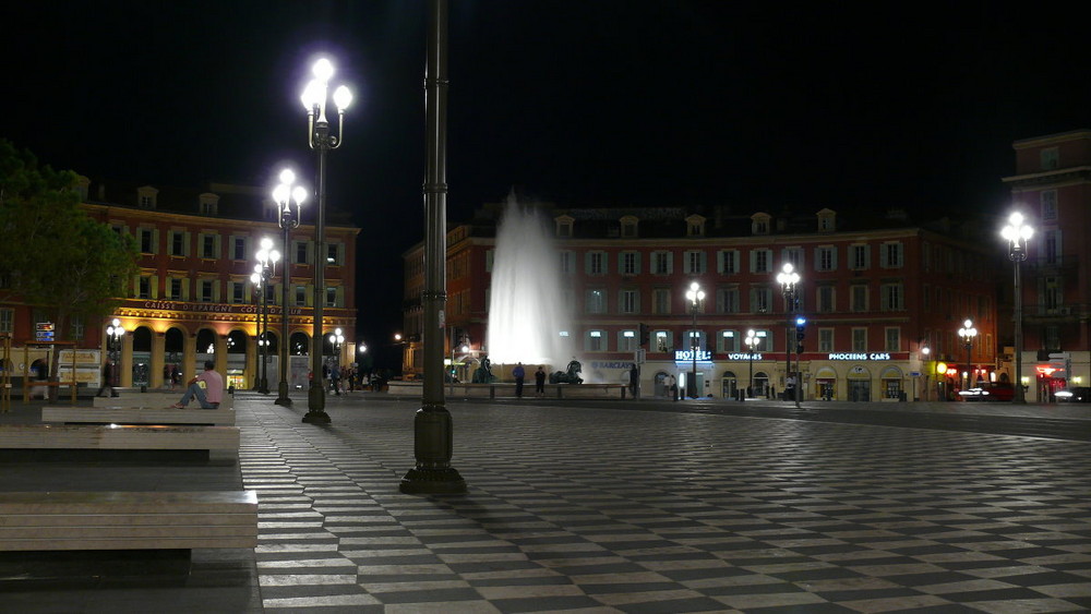 Nizza bei Nacht