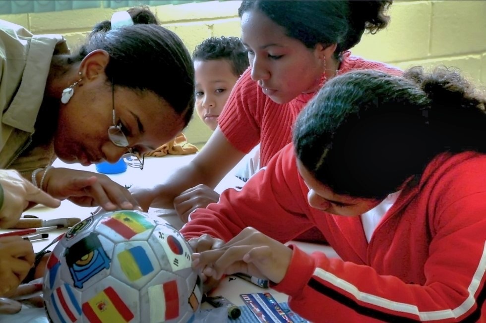 "Não existe preço nesse mundo que possa pagar o sorriso no rosto de uma criança. "