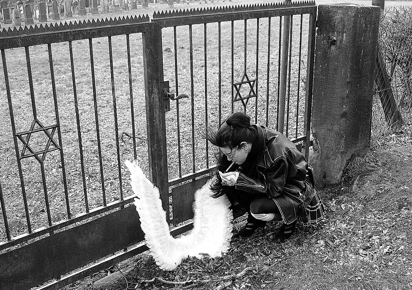 "No fallen Angel" is waiting for Michael at the Jewish cemetery II