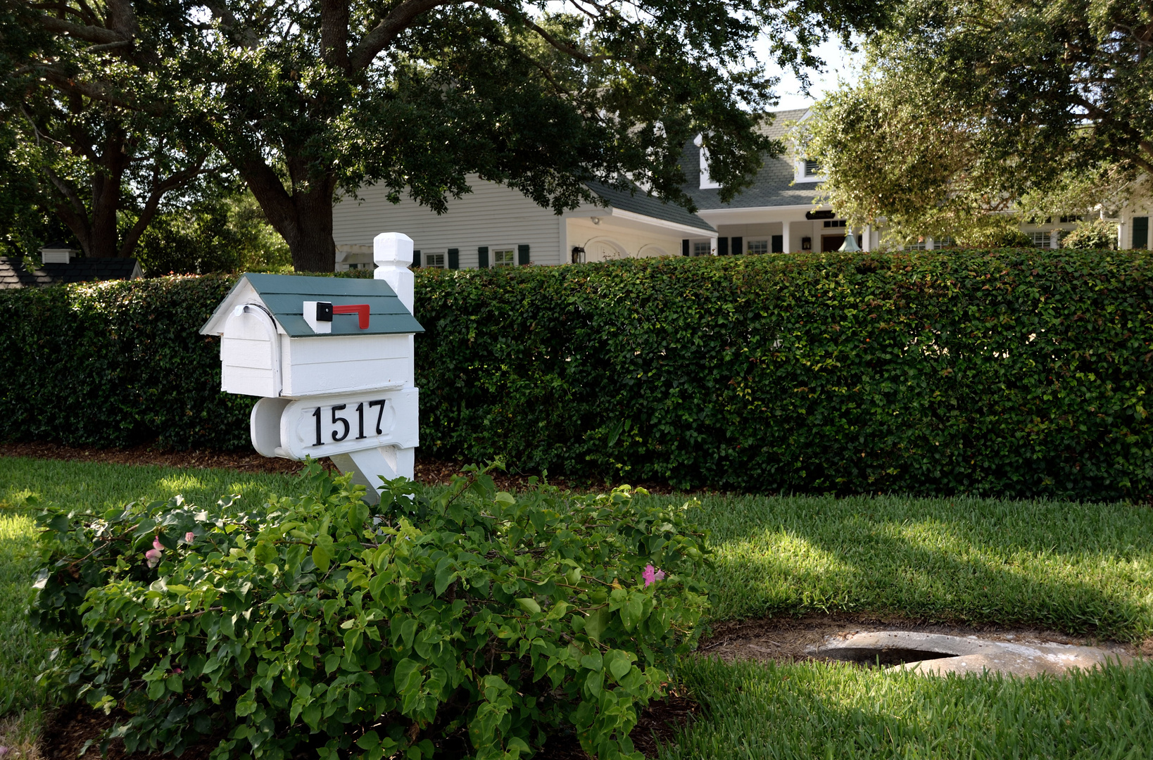 Noble Mailbox