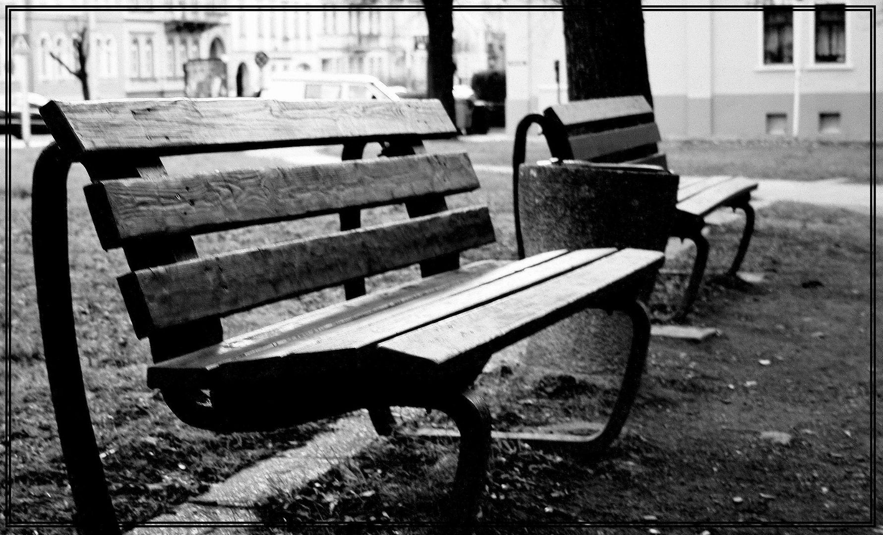 Nobody sits on a bench. But why? Because they have no Time to!