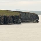 Noch die letzten Eindrücke von den Orkney Inseln links und rechts vom Schiff festhalten.