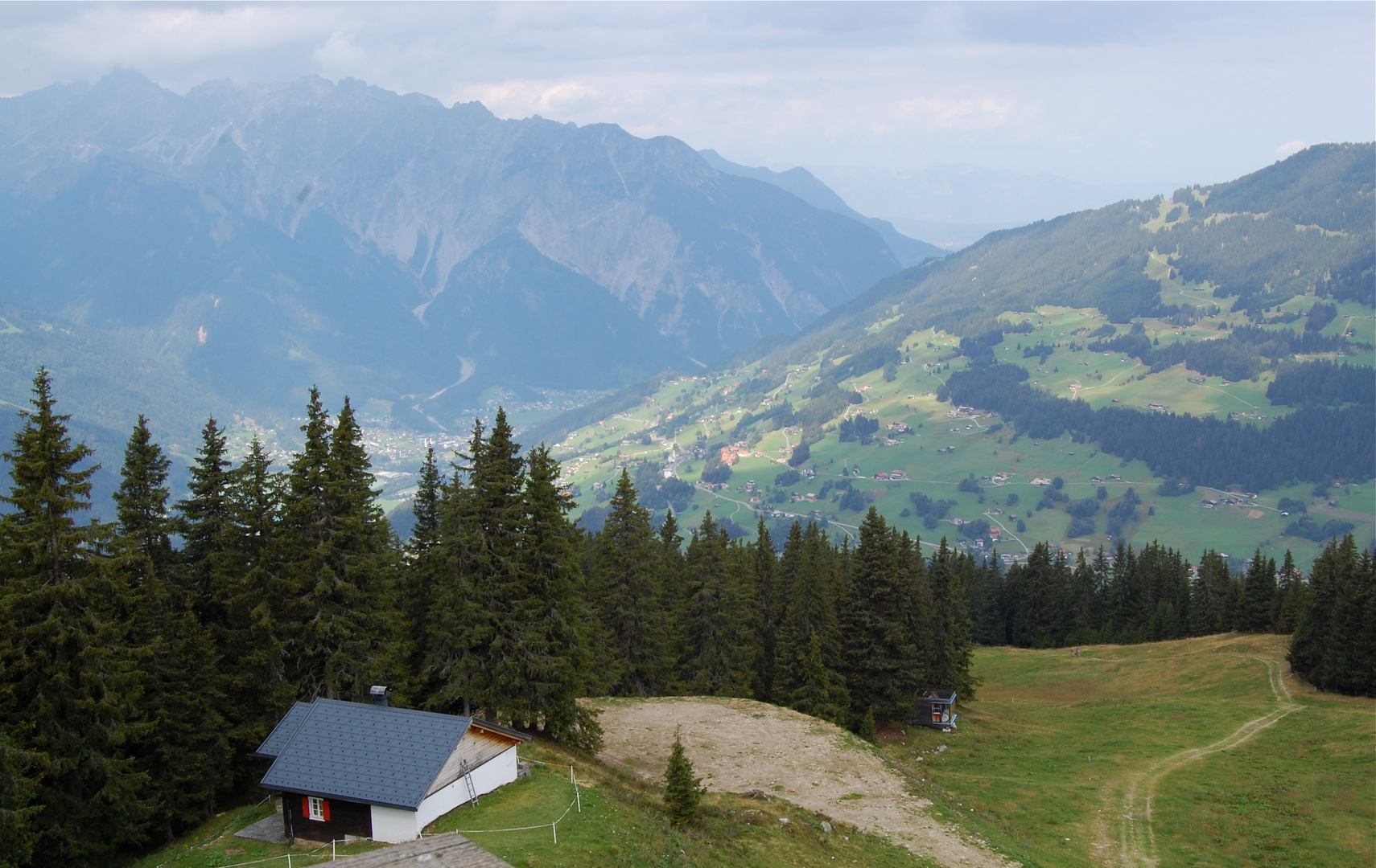 Noch ein Blick von Kapell (Bergstation der Hochjochbahn)…