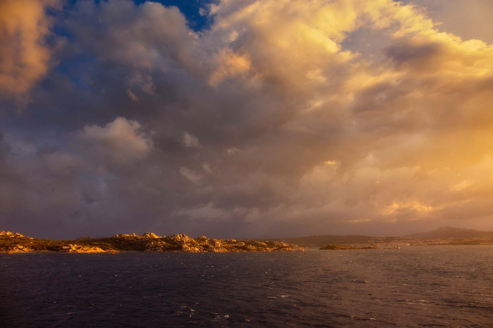 noch ein Blick zurück - auf La Maddalena