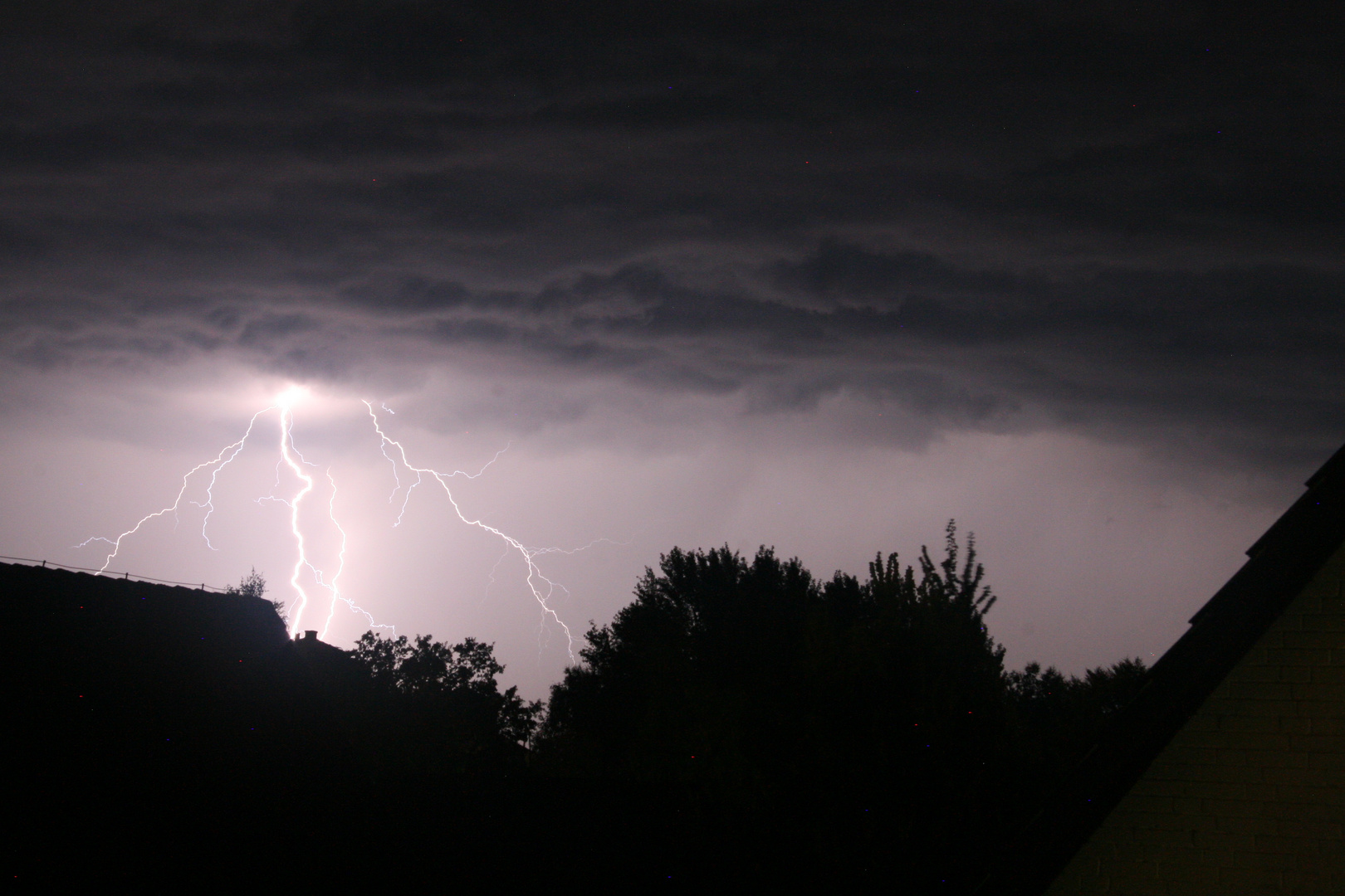 Noch ein Blitz aus dem Wolkenmeer