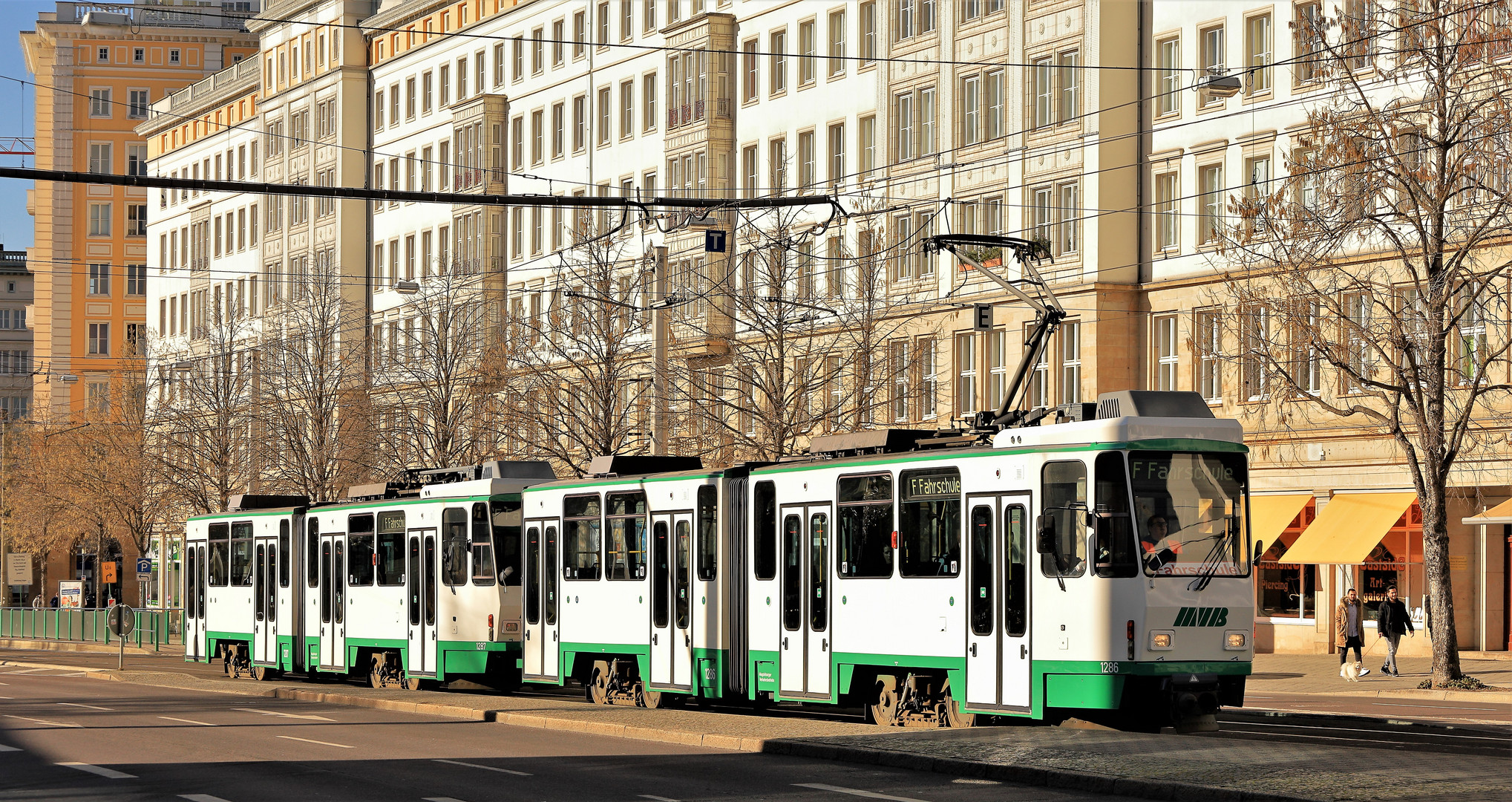 Noch ein Fahrschulzug...