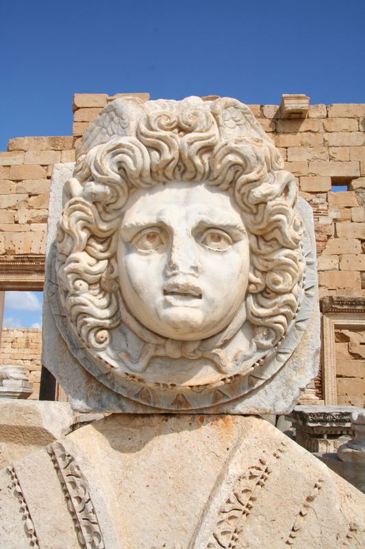 noch ein Medusenhaupt in Leptis Magna