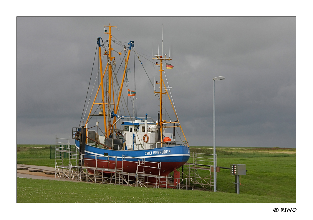 noch ein Schiff im Trockendock........