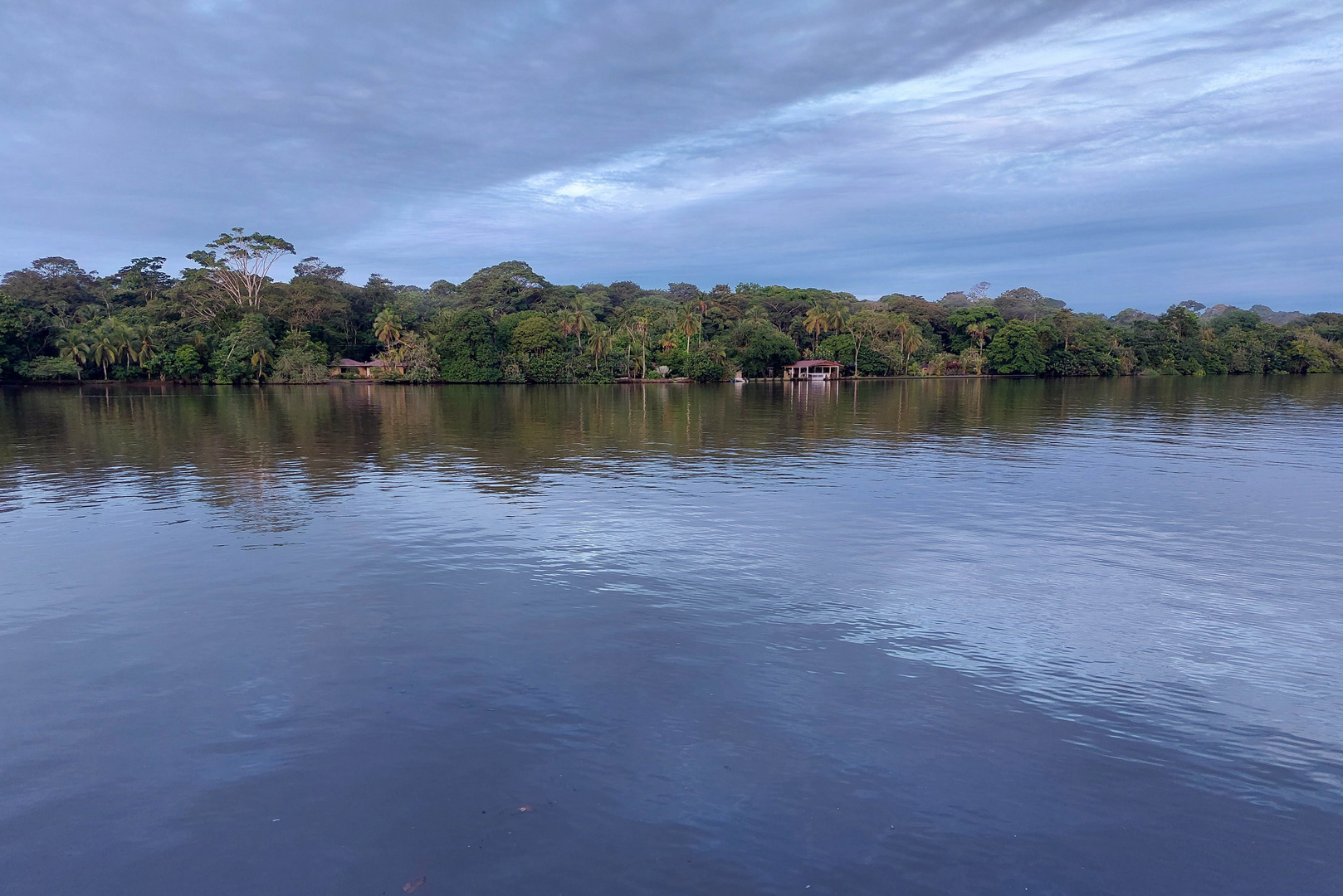 ...noch ein Sehnsuchtsblick über den Tortuguero River...