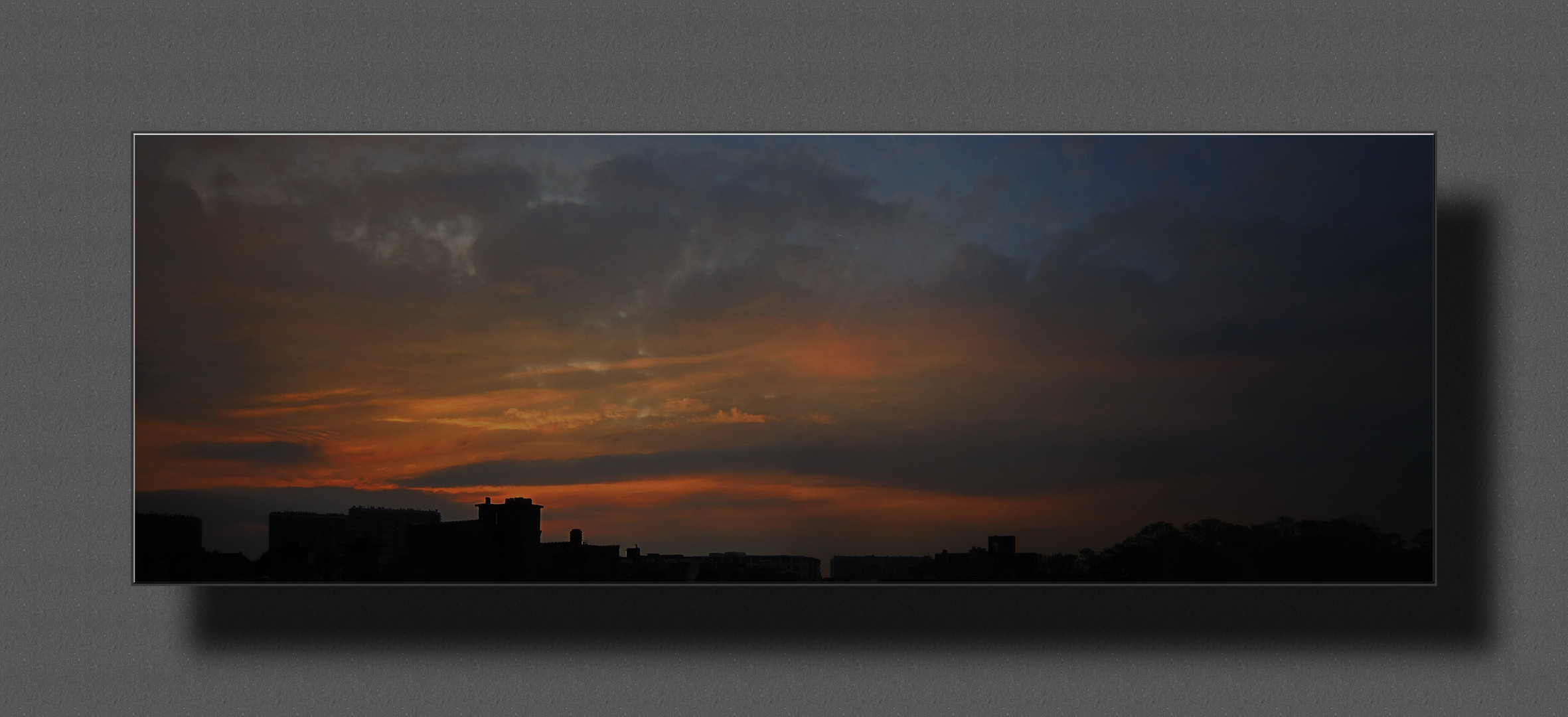 Noch ein Sonnenuntergang - gesehen aus meinem kleinen Atelier in Molenbeek/Brüssel