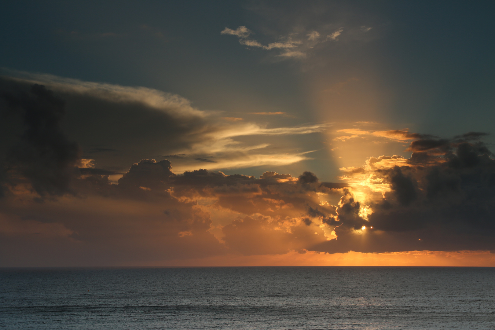 Noch ein Sonnenuntergang... Mit Wolken