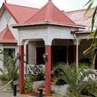 Noch ein wunderschönes Haus in seychellisch-kreolischer Bauweise im Zentrum von Victoria