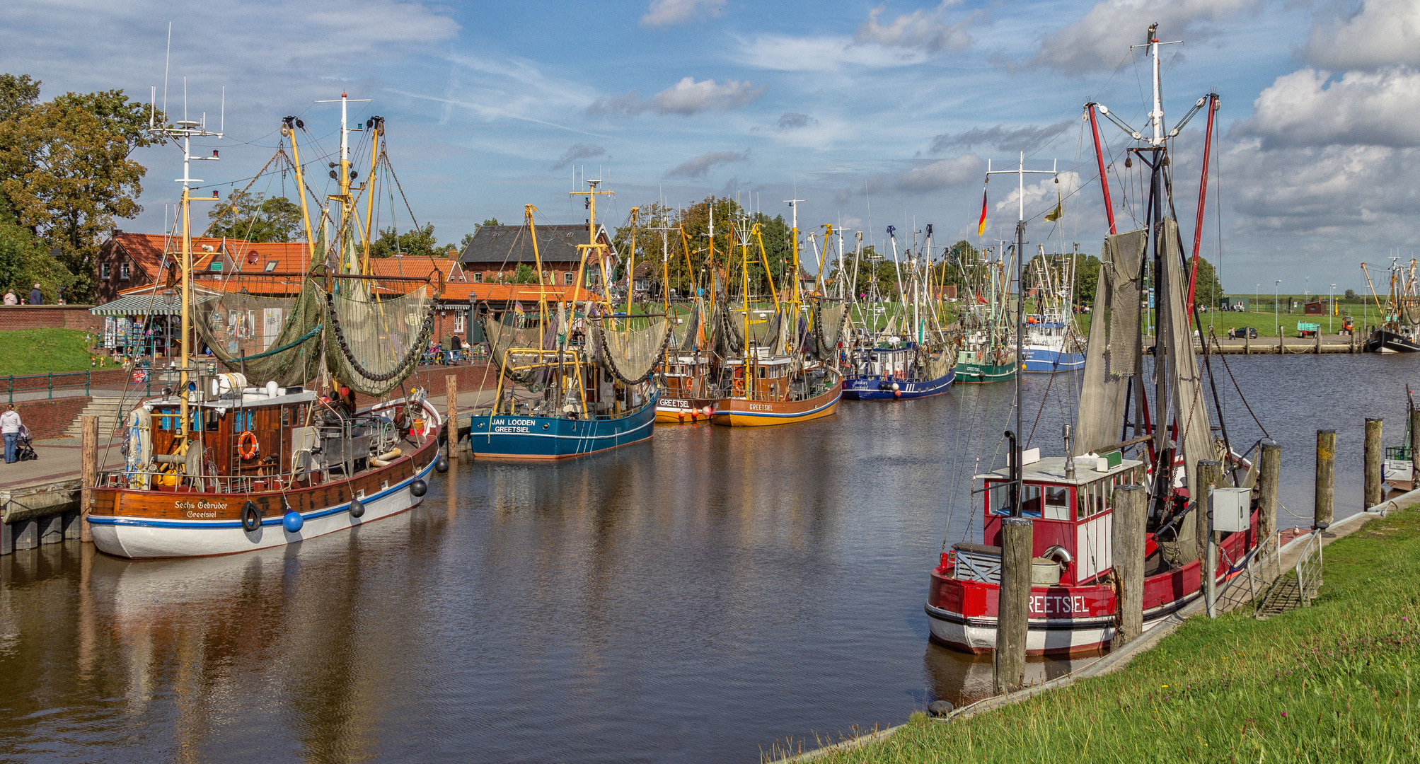  Noch einmal ein Foto vom schönen Hafen in Greetsiel.