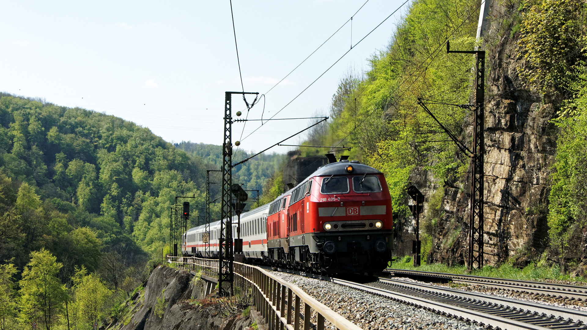 Noch fahren sie planmäßig, ...