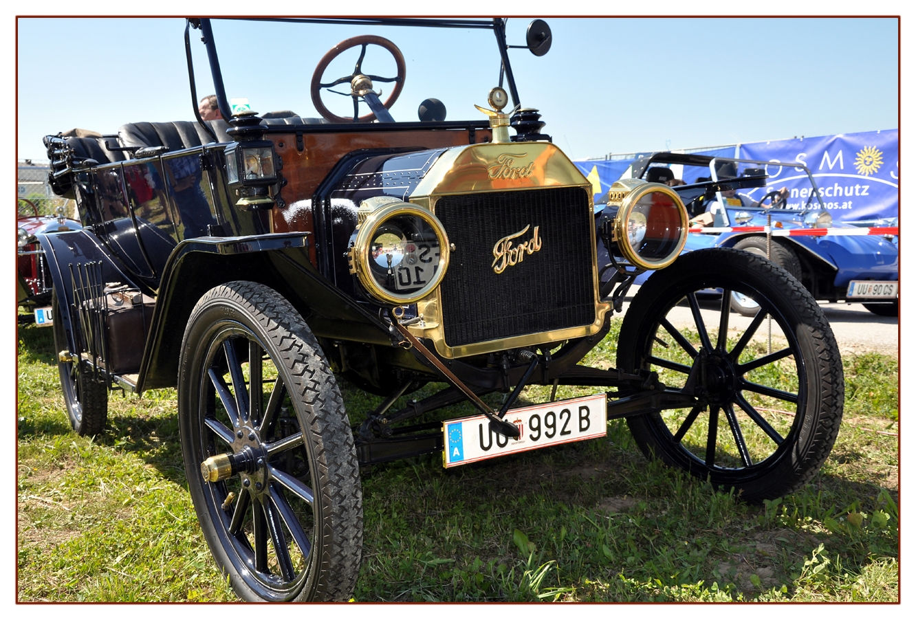 Noch immer im Einsatz wie zu Kaisers Zeiten ( Oldtimertreffen in Feldkirchen / Donau)