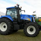 Noch immer steigerungsfähig ! Ein Wunderwerk der Landtechnik ; New Holland T8050 / 325 PS !!