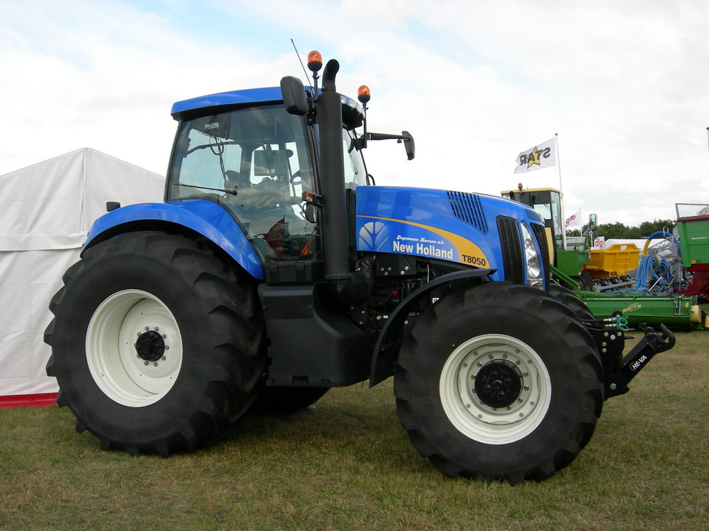 Noch immer steigerungsfähig ! Ein Wunderwerk der Landtechnik ; New Holland T8050 / 325 PS !!