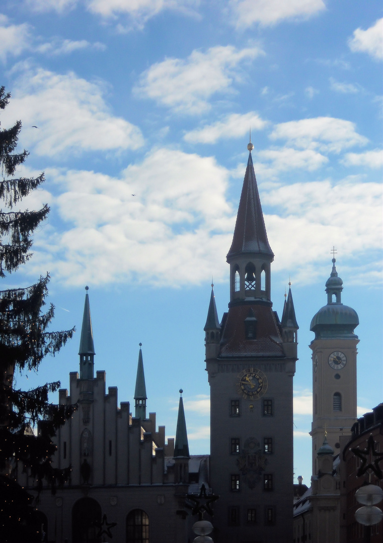 noch ist weihnachtszeit am marienplatz in münchen