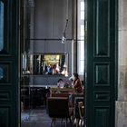 Noch schnell einen Kaffee im Bahnhof