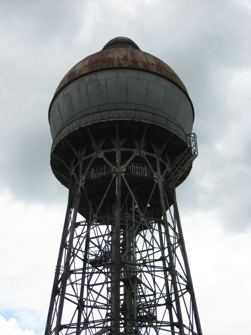 Nochmal der Kugelwasserturm aus einer anderen Perpektive gesehen