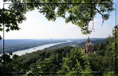 nochmal die Drachenburg mit Blick auf den Bonner Posttower (links)