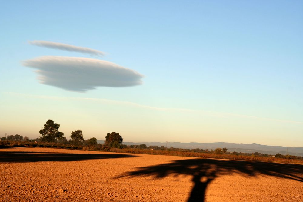 nochmal - die Wolke und der lange Schatten