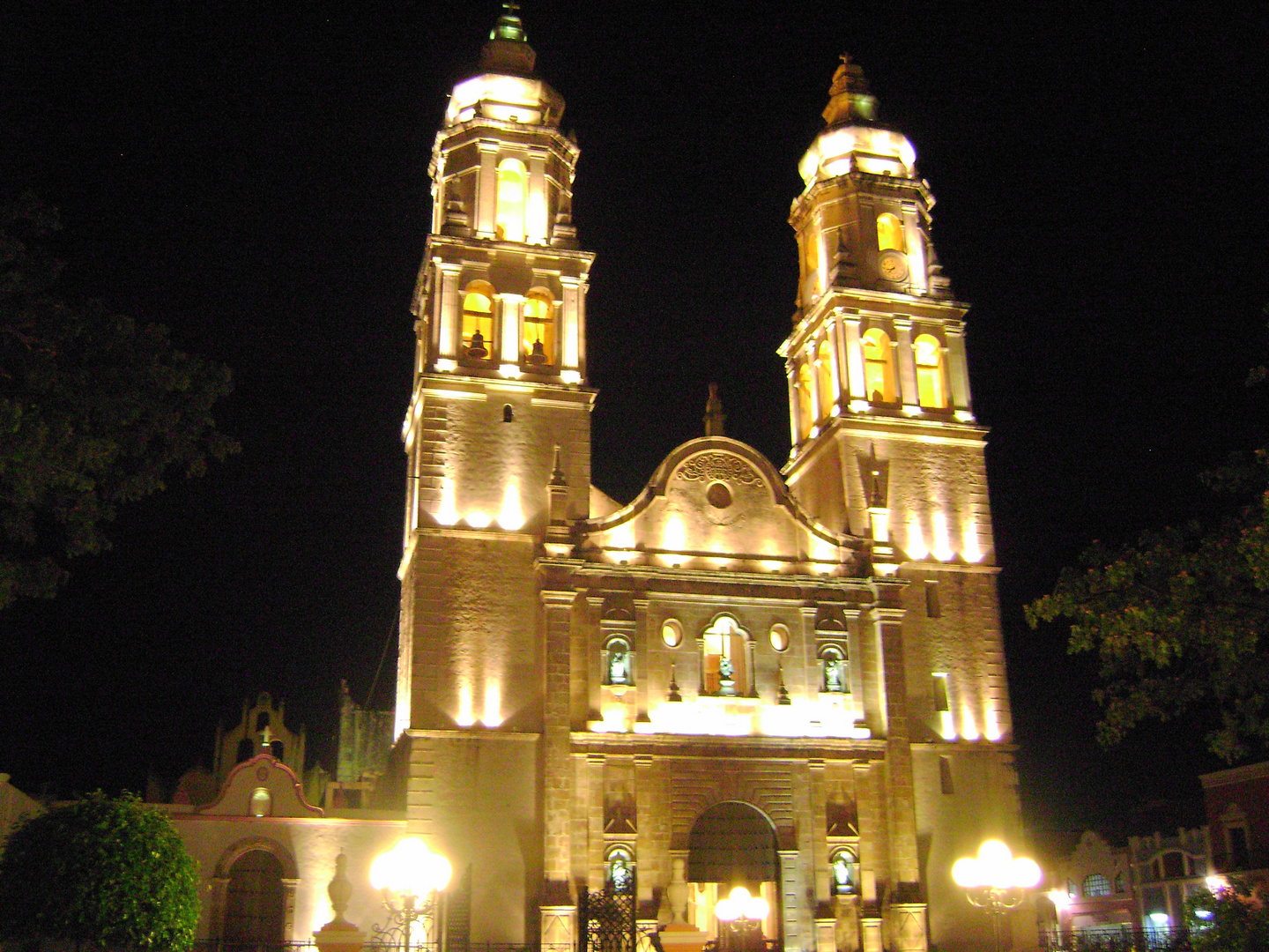 Nocturna Catedral Campeche