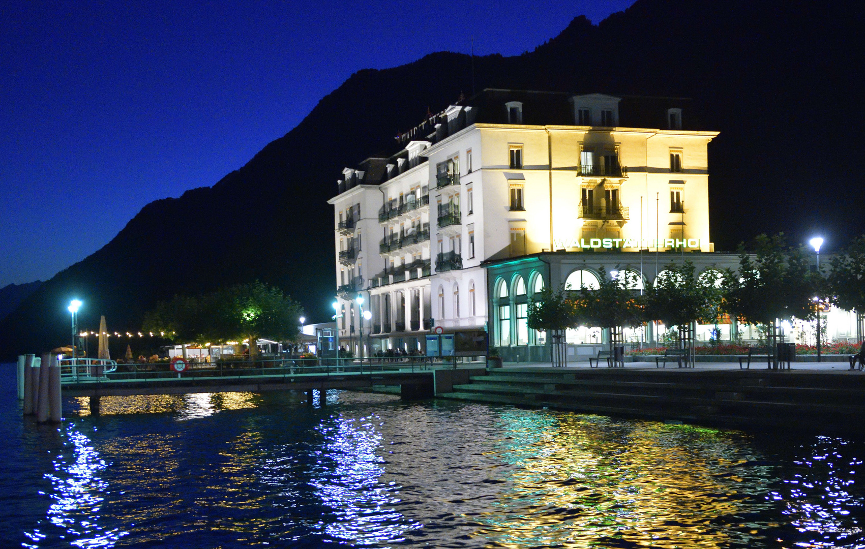 Nocturne à l'Hôtel Waldstätterhof ...