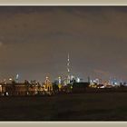 Nocturne sur le skyline de Dubaï