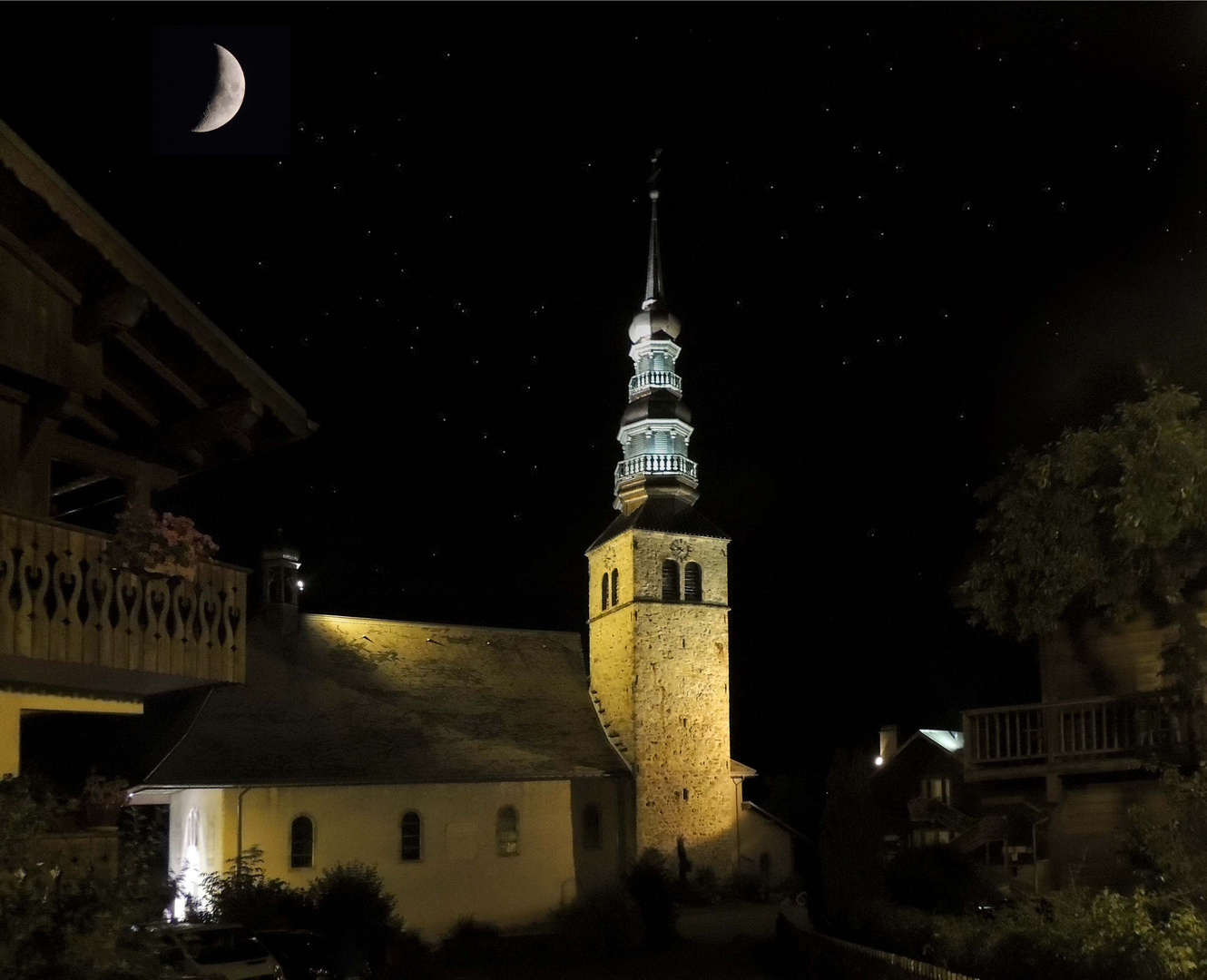 Nocturne sur l'église St Nicolas à Combloux