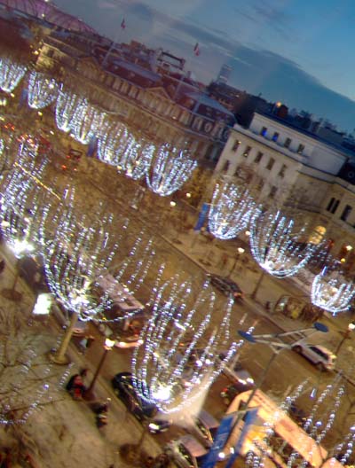 Nocturne sur les champs élysées