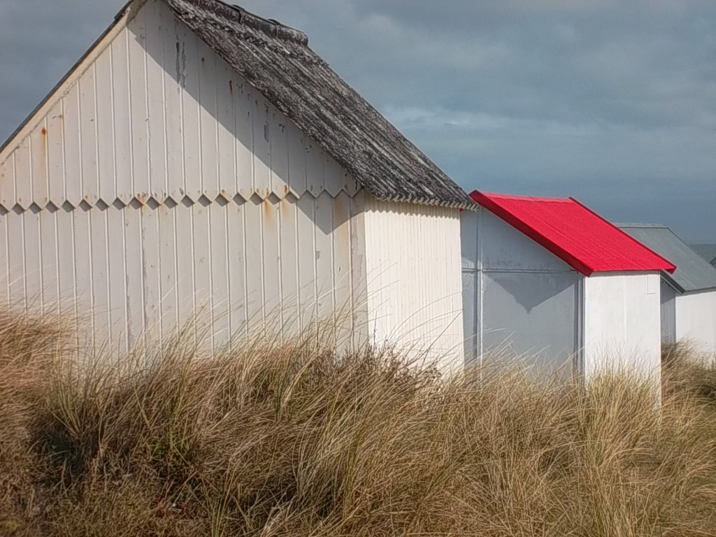 --Noir--Rouge--Gris