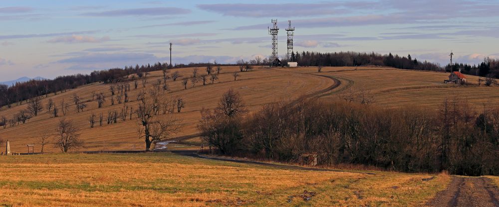 Nollendorfer Höhe (Naklerovska vysina) gestern Nachmittag vor dem Regengebiet...