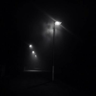 non brillare di luce propria