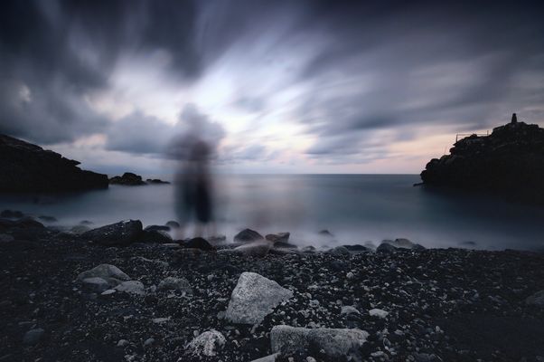 non presenza - serie