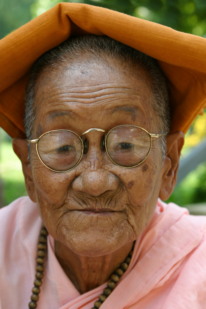 Nonne in Mandalay