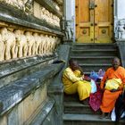 Nonnen am Kelaniya Tempel