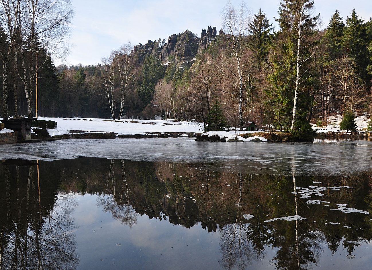 Nonnenfelsen im Spiegel