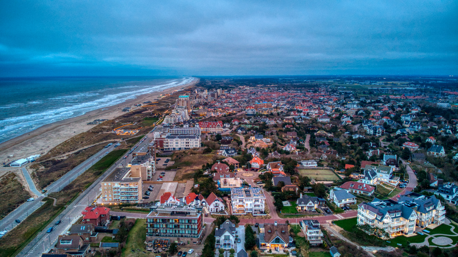 Noordwijk am frühen Abend