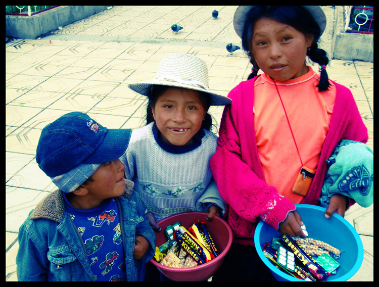 Noños Trabajando en la Ciudad de Potosi