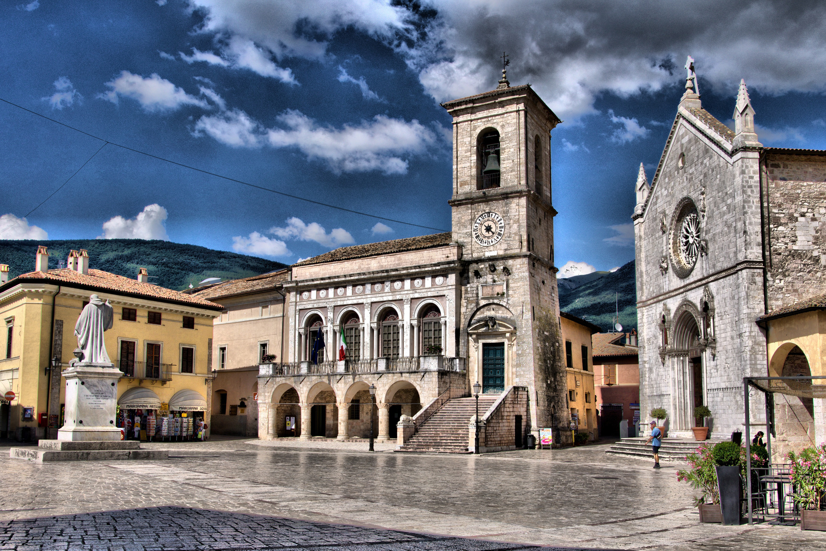 Norcia - Piazza San Benedetto