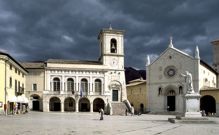 Norcia - Piazza San Benedetto