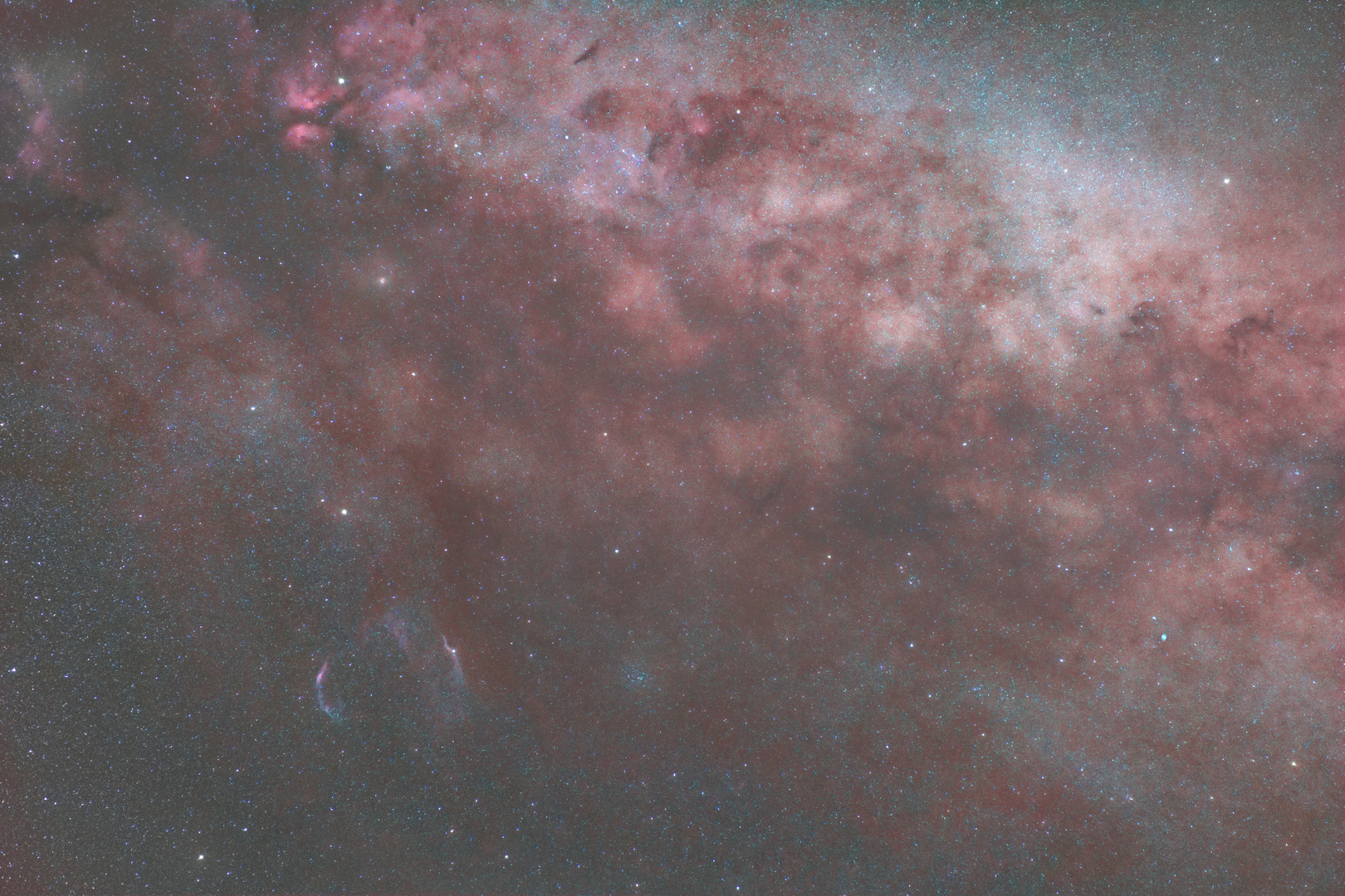 Nordamerika-Nebel mit Cirrus-Nebel