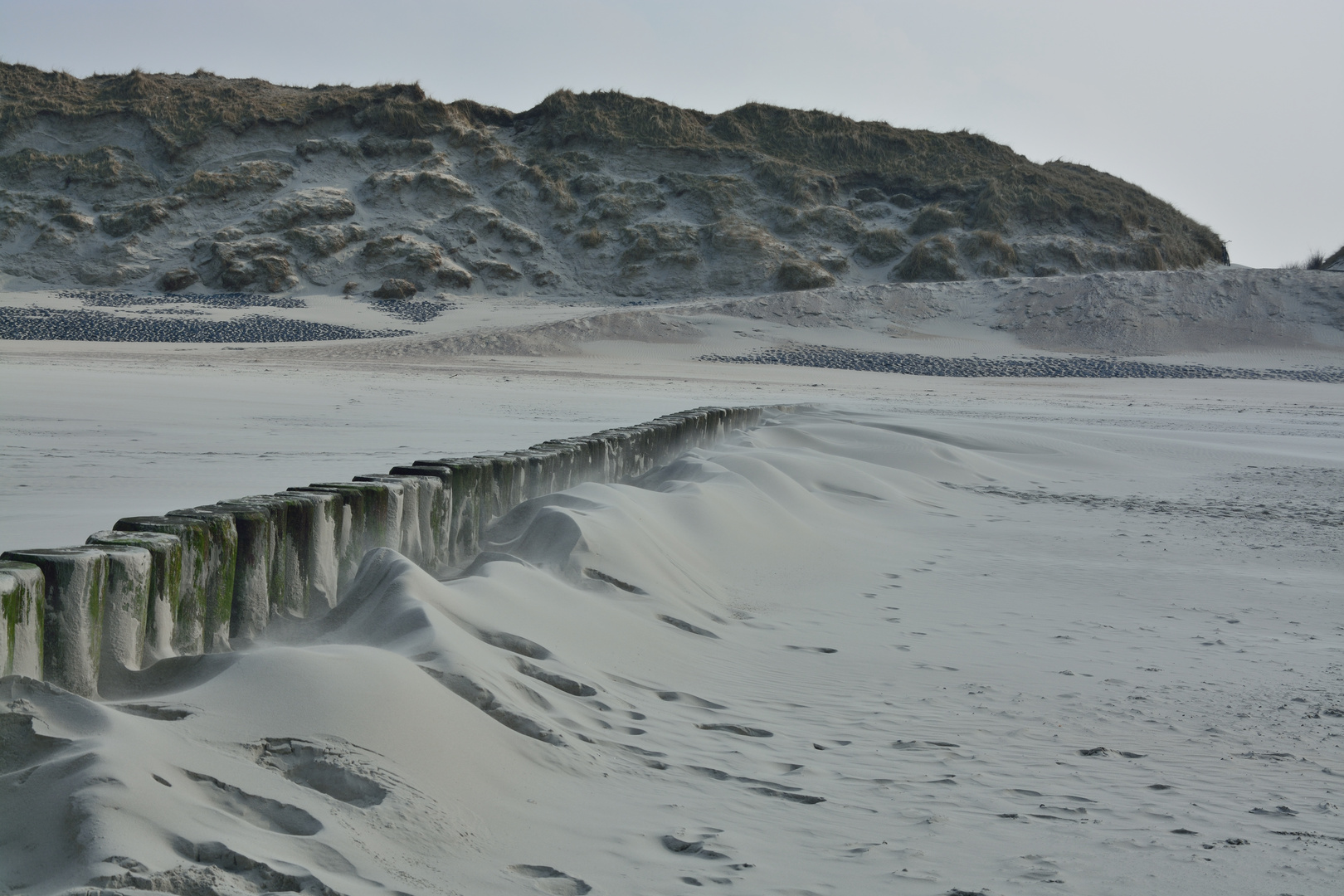 Norderney - Strand bei leichten Sandtreiben