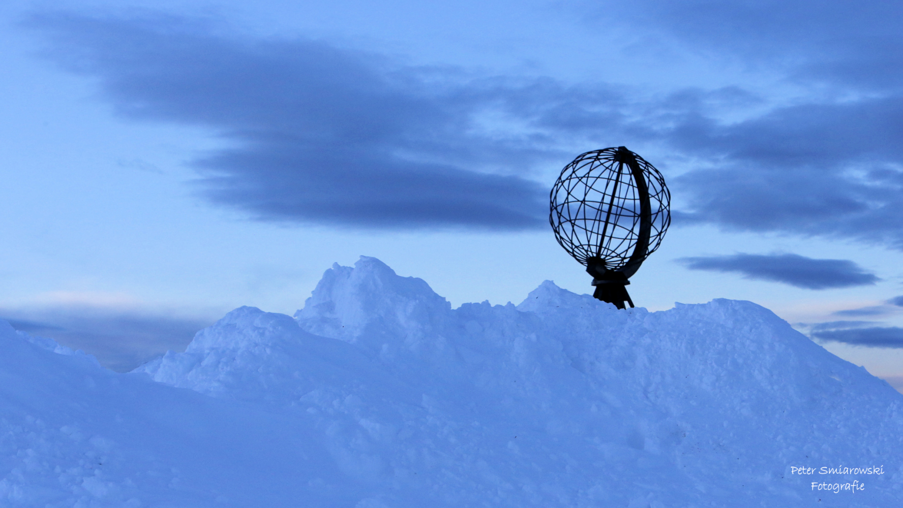 Nordkap Globus im Winter 02/2013