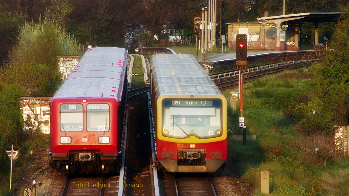 NORDKURVE. BAHNSTEIG A