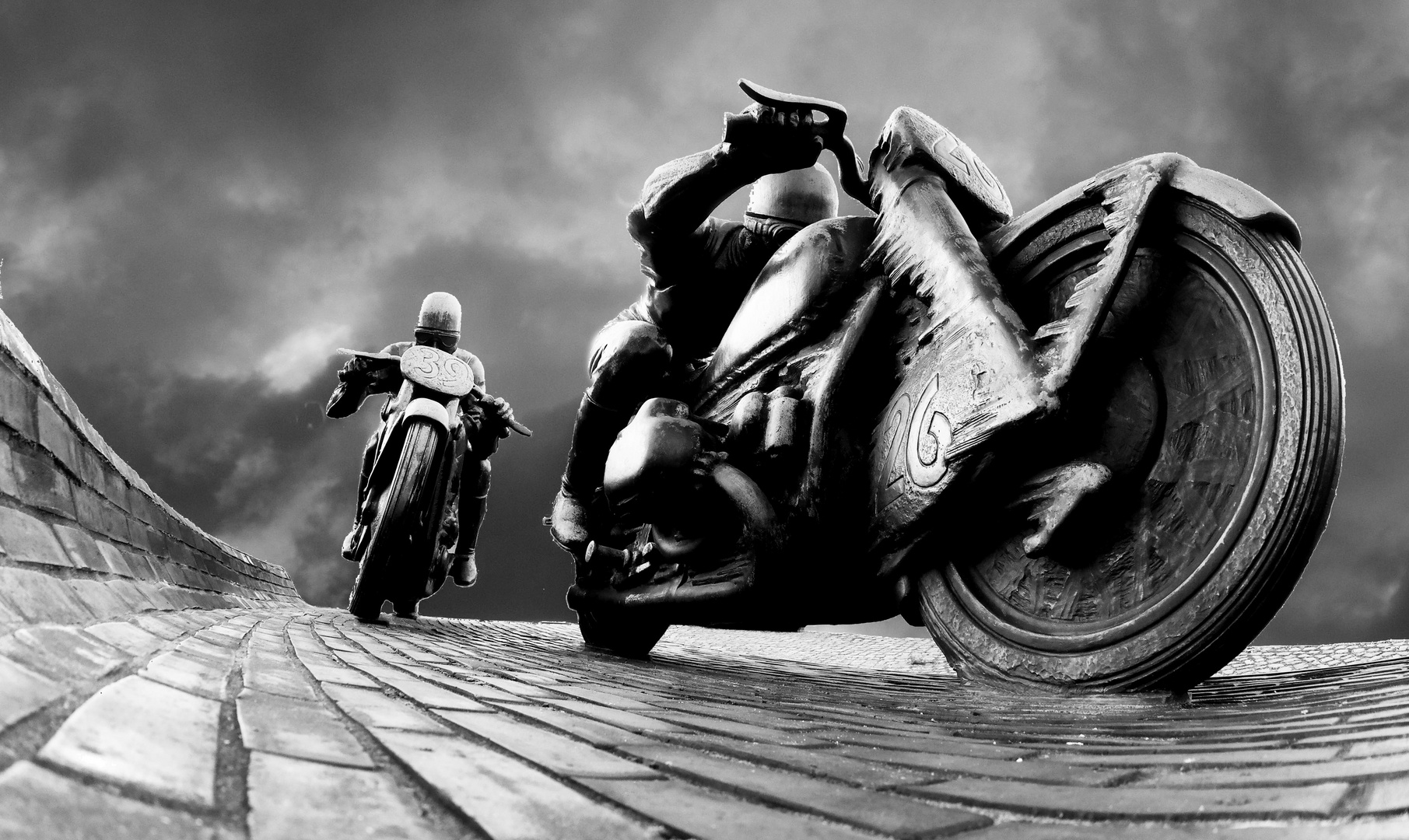 "Nordkurve" Motorrad-Denkmal an der AVUS Berlin