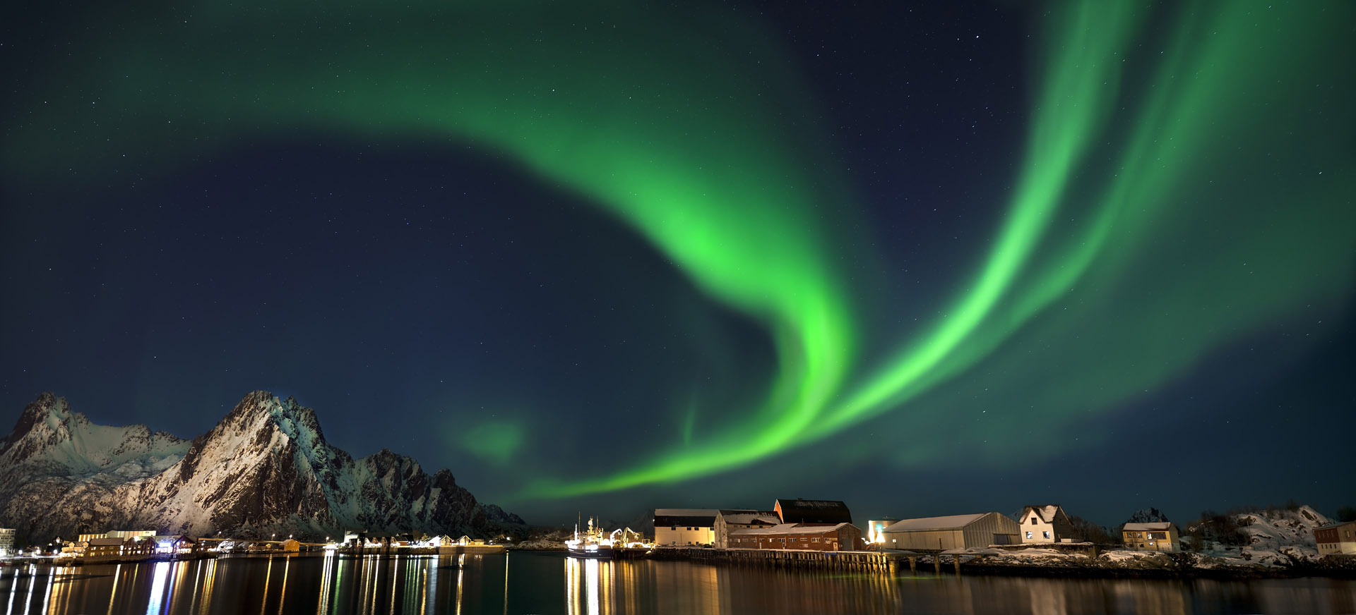 Nordlicht Lofoten Svolvaer Hafen