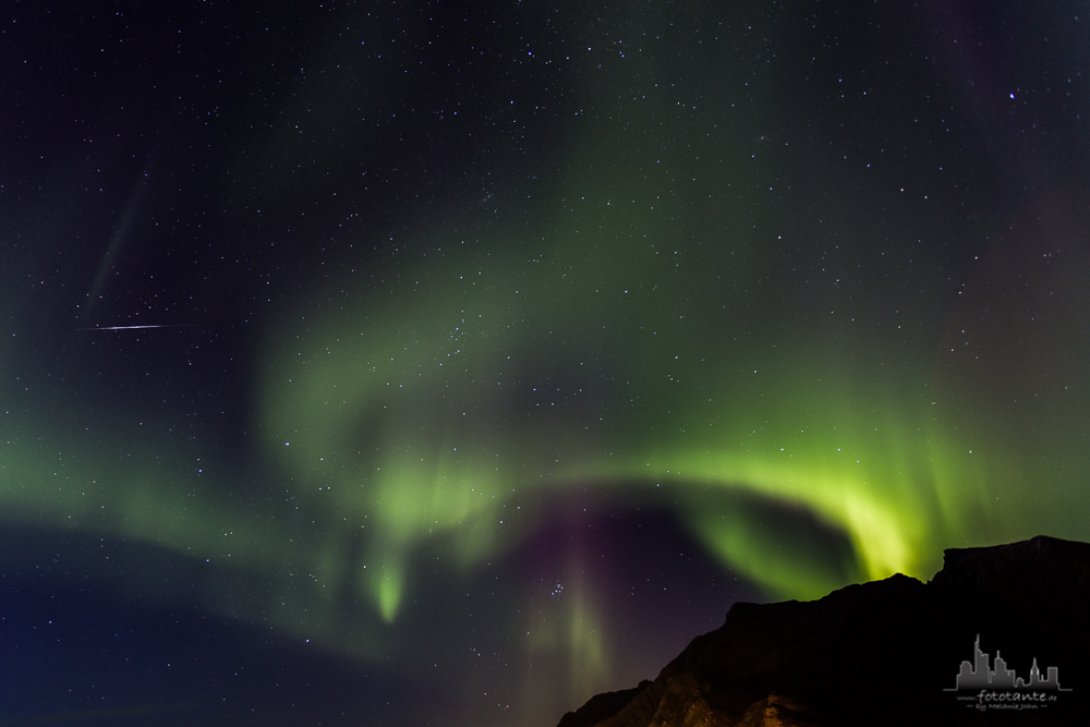 Nordlicht mit Sternschnuppe!