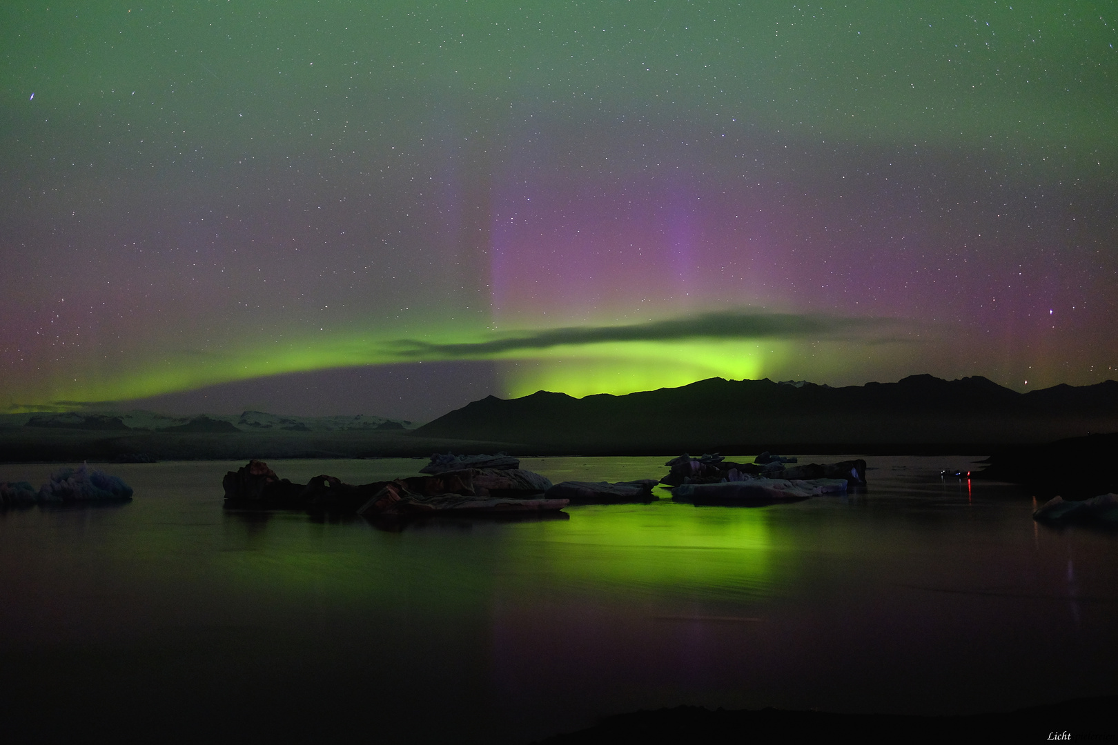 Nordlicht über dem Jökulsarlon